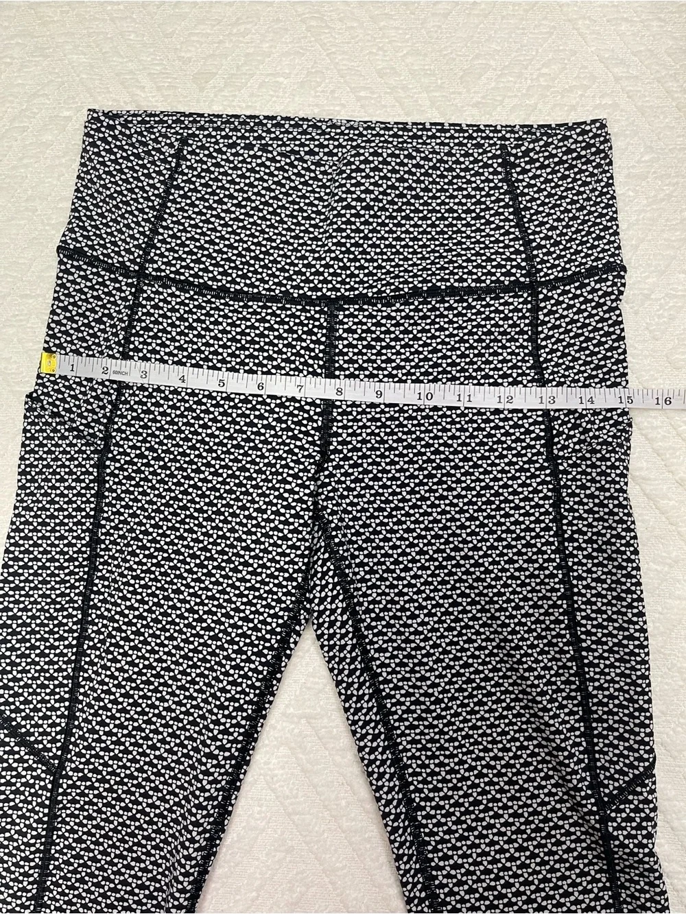 lululemon Fast & Free 7/8 Tight Black & White High-Rise Leggings Size 8